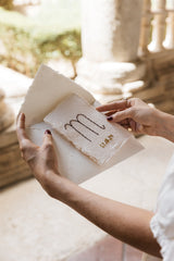 Detalle para testigos de boda personalizado (letra bordada a mano)