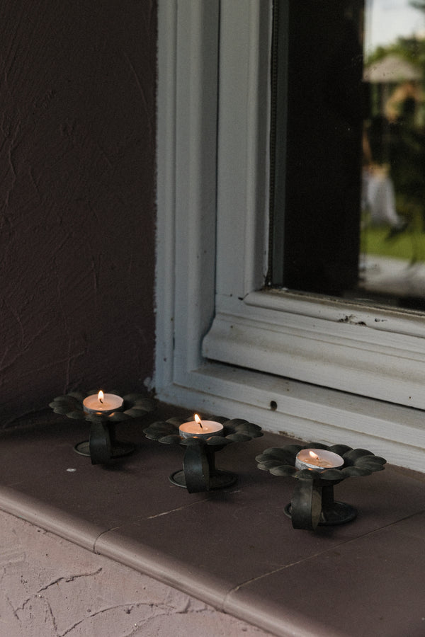 Candelabros flor gris