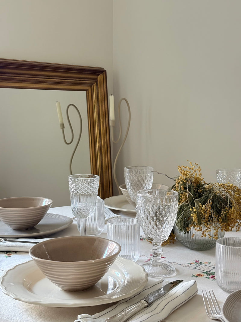 Cuenco rayas en relieve color topo