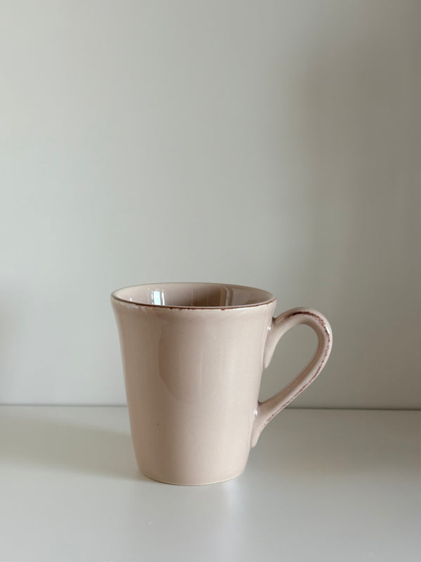 Taza lisa en color rosa topo